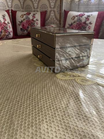     علبة أنيقة لحفظ المجوهرات  - 2