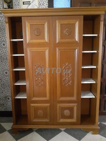خزانة ملابس كبيرة عتيقة أصلية - 2