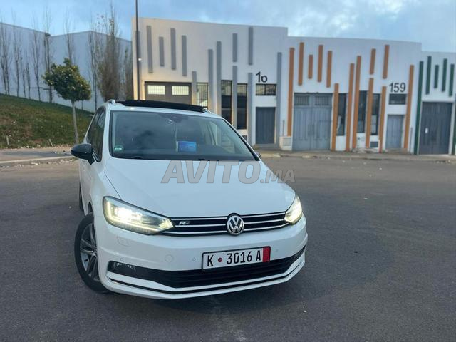 Volkswagen Touran Diesel Automatique 2018 à Tanger - 2