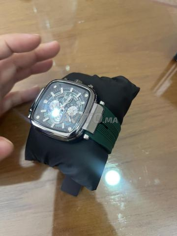 Montre neuf - 2