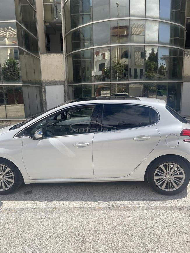 Peugeot 208 White Édition 2019