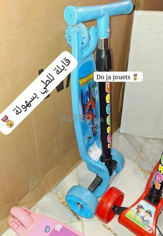 سكوتر أطفال بإضاءة في العجلات - 2