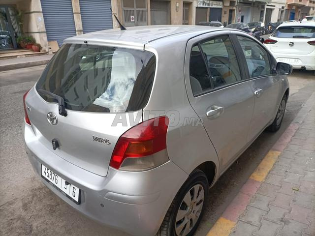 TOYOTA YARIS ESSENCE MANUELLE  - 2