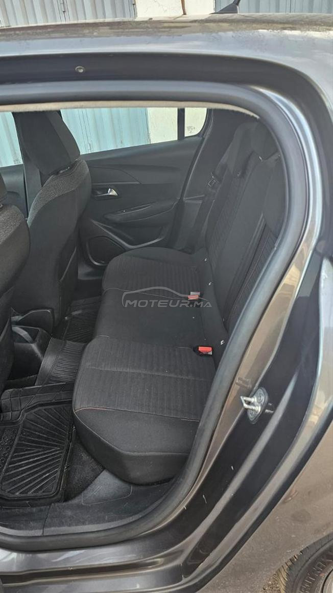 Peugeot208