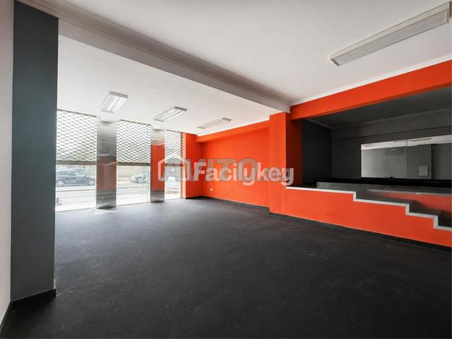 Local commercial de 350 m² à Casablanca - 2