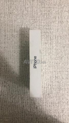 علبة iPhone 15 السوداء - 2