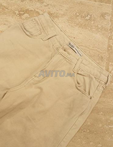 Pantalon/Jean femme, marque Bershka, taille 31 - 2