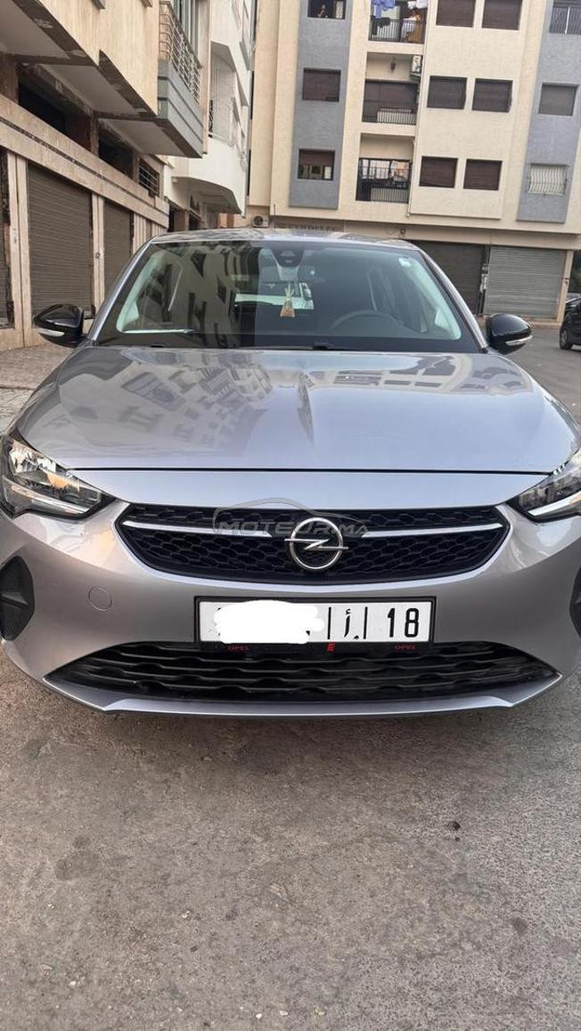 Opel Corsa année 2021, en très bon état .