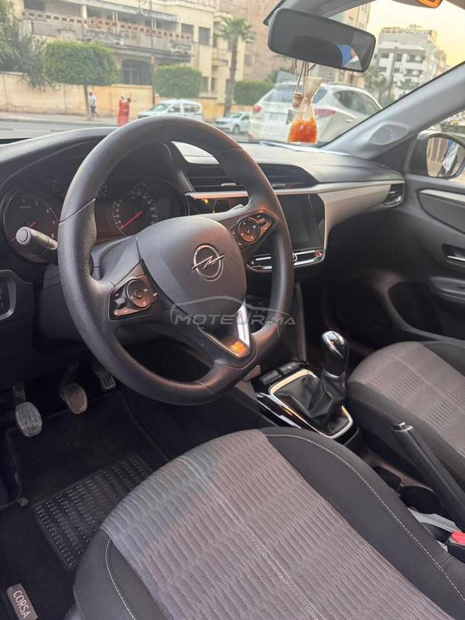 Opel Corsa année 2021, en très bon état .