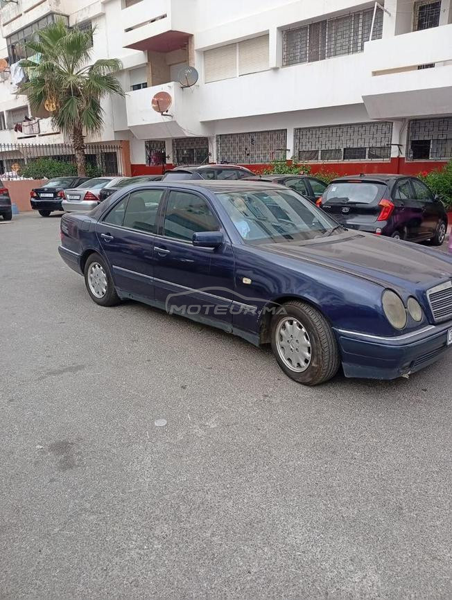 Mercedes-Benz 250D W124 Diesel 1995 Dédouanée 10CV