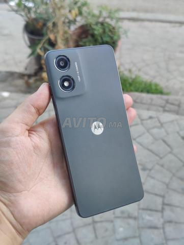 Motorola Moto E14 64GB - نقي جدًا ويعمل بشكل ممتاز