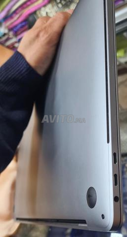 MacBook Pro 2017 16/512 15 بوصة - 2