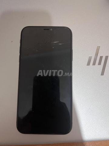 iPhone 11 normal pour pièces de rechange - 2