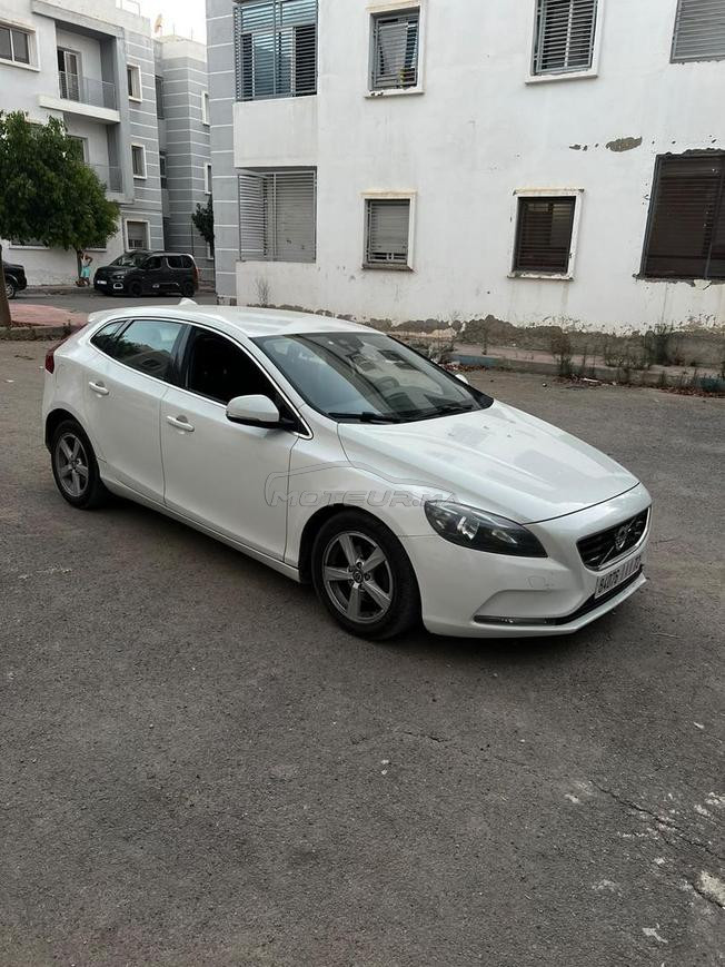 Volvo v 40