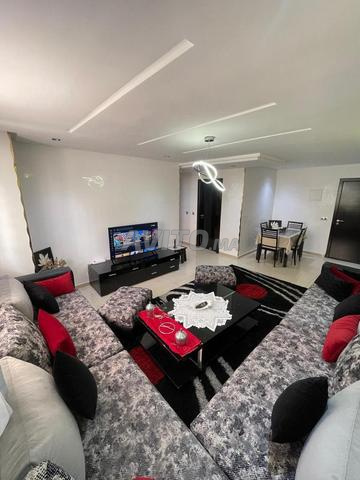 Appartement élégant et meublé avec piscine et superbe vue | - 2