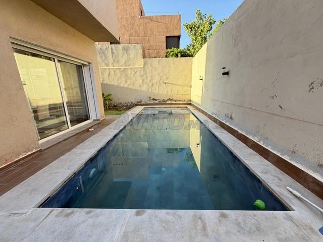 Magnifique villa 275 m² à vendre à Tamansourt - 2