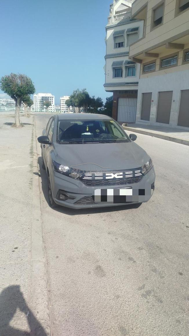 سيارة  في حالة جد ممتازة