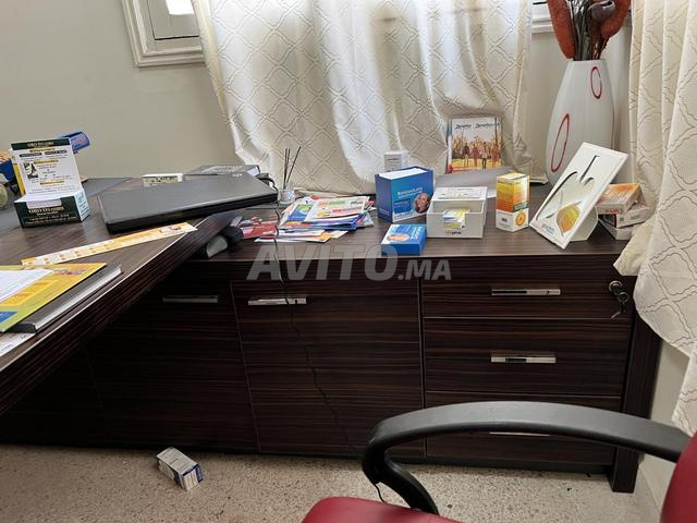 مكتب طبيب بحالة جيدة - 2