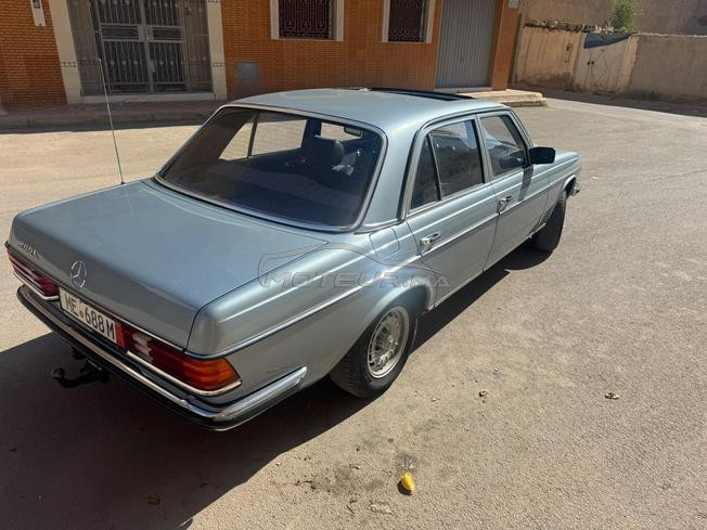Mercedes-Benz 280 Essence Automatique 1981 à Nador