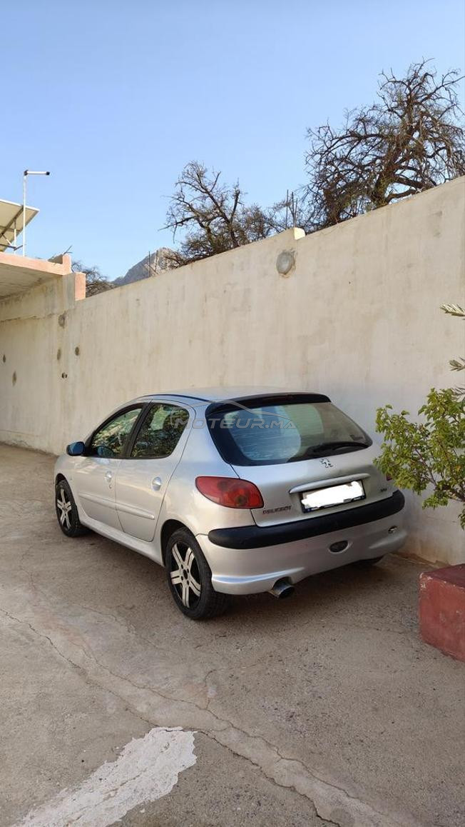 Peugeot 206 n9iya motore mlih bnowate jdade 