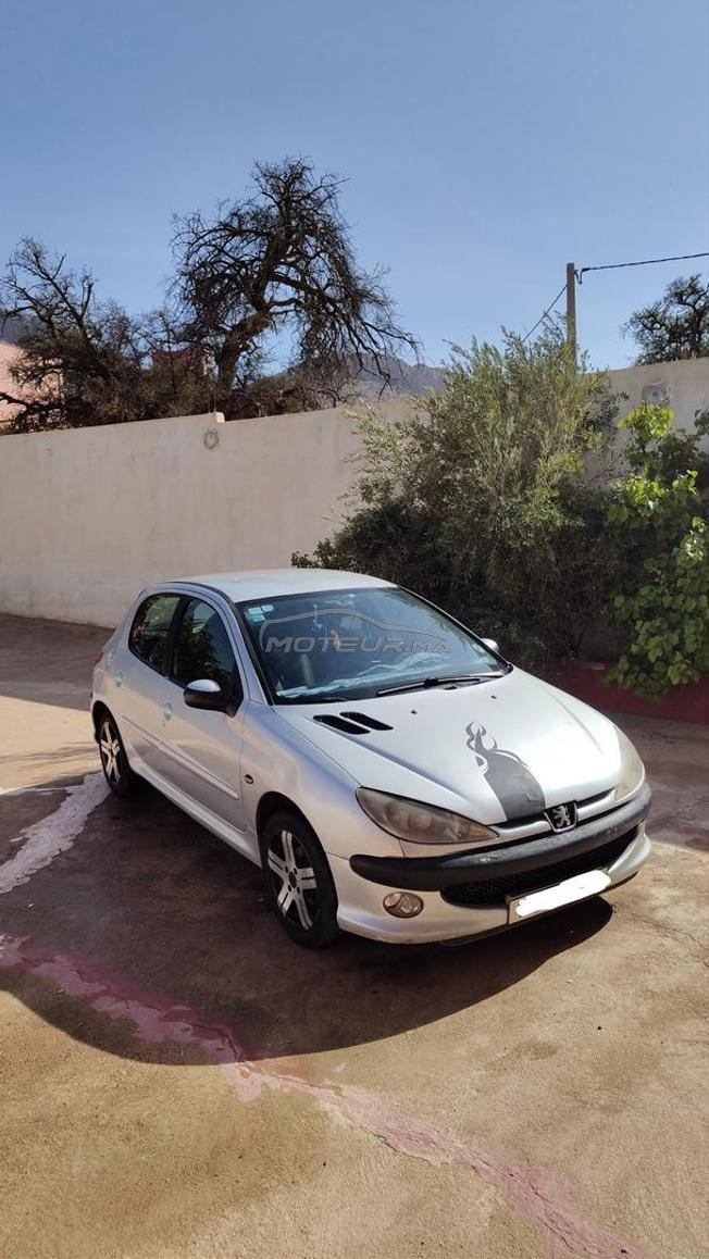 Peugeot 206 n9iya motore mlih bnowate jdade 