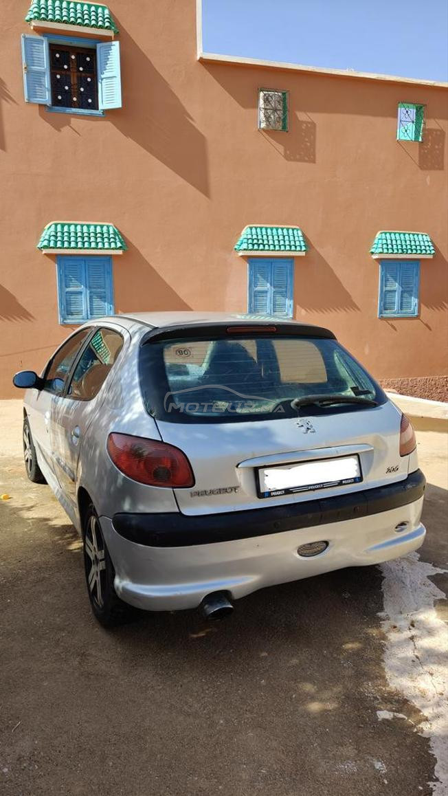 Peugeot 206 n9iya motore mlih bnowate jdade 
