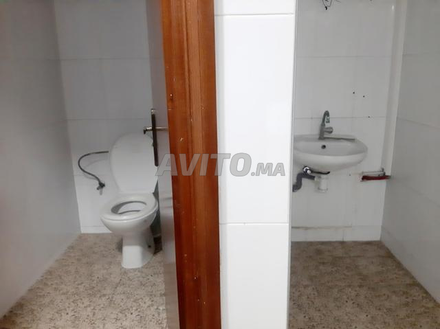 Bureau de 120 m² à George Oulfa - 2