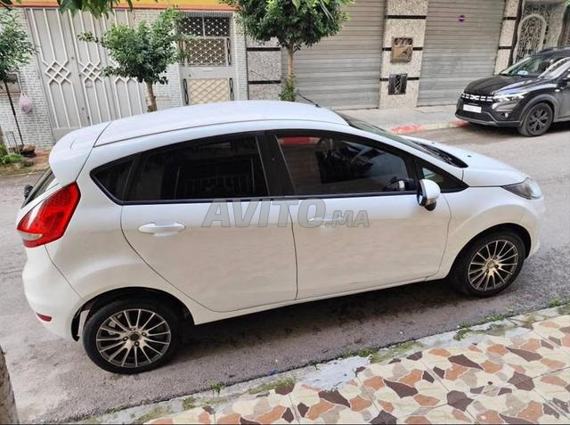 فورد فييستا بنزين يدوية 2011 بطنجة - 2