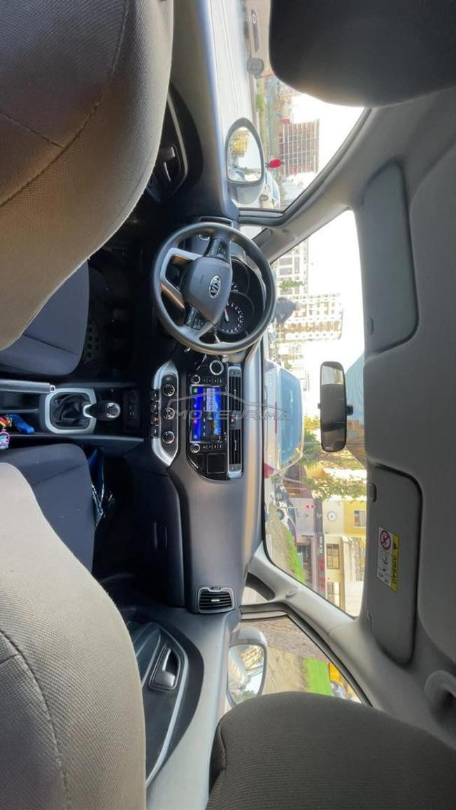 voiture kia rio en très bon etat 