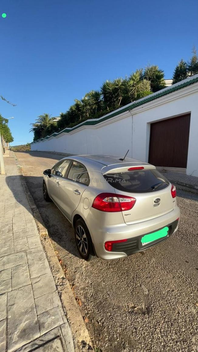 voiture kia rio en très bon etat 