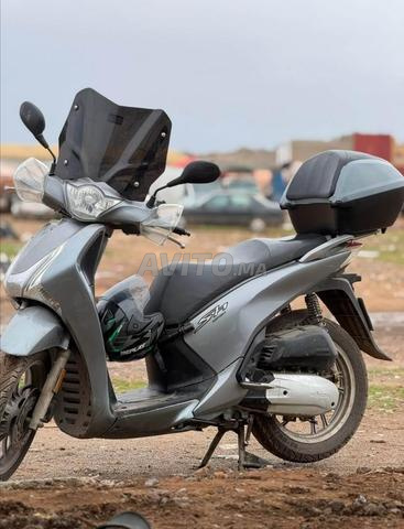 SH 125I SKUTA VIDE - 2