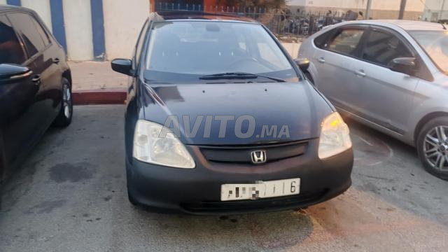 هوندا سيفيك بنزين يدوية 2002 بالدار البيضاء - 2
