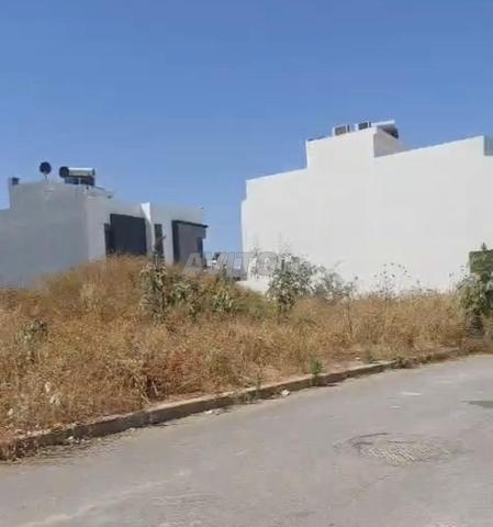 أرض لبناء فيلا للبيع - الهرهورة / طريق الفلاح - 2