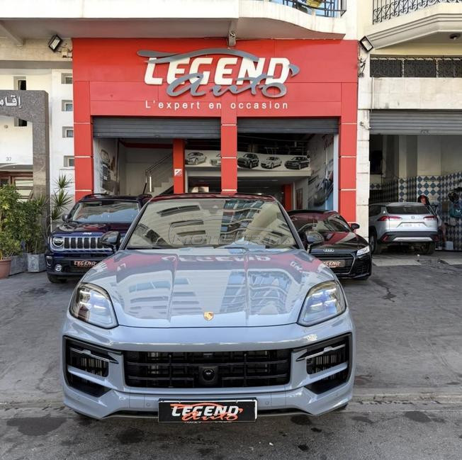 PORSCHE CAYENNE (4500km)