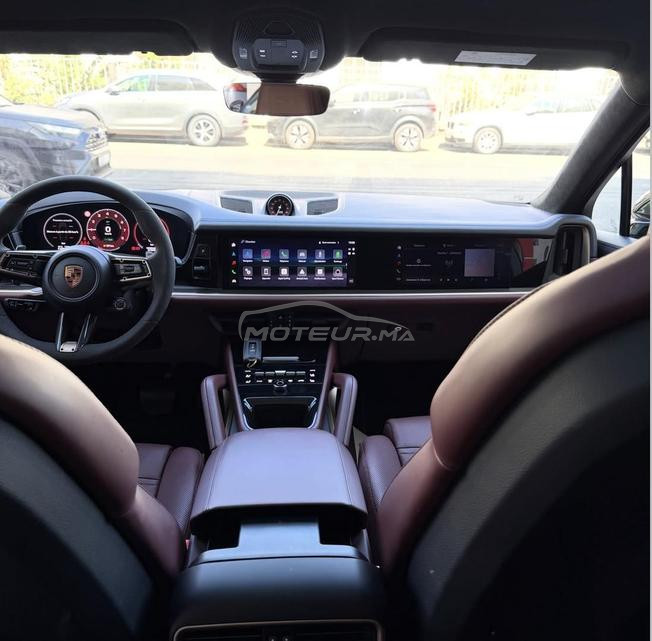 PORSCHE CAYENNE (4500km)