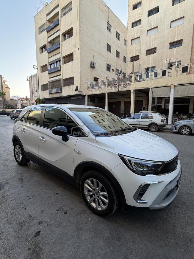 opel crossland 2022 premiere main boite auto