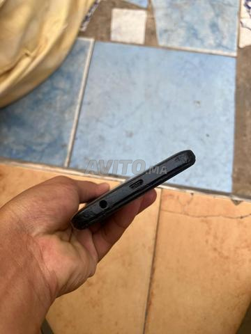 Téléphone à vendre, tout est propre. - 2