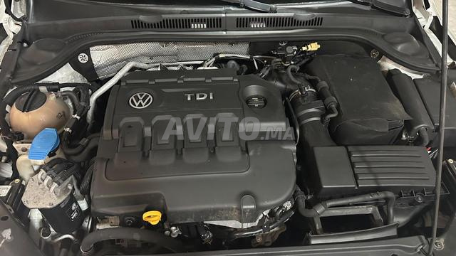 Volkswagen Jetta - 2