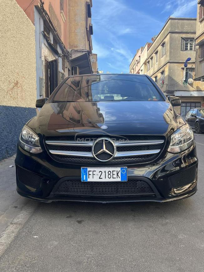 Mercedes-Benz Classe B 200d AMG Line 2016