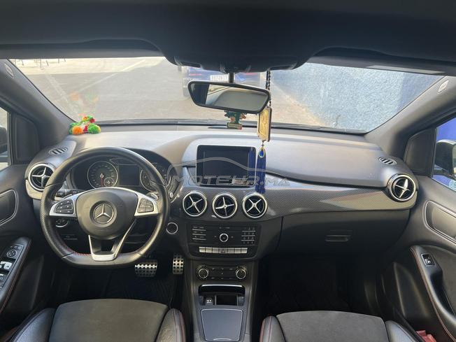 Mercedes-Benz Classe B 200d AMG Line 2016