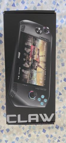 جهاز ألعاب محمول MSI CLAW A1M ULTRA 5 للبيع