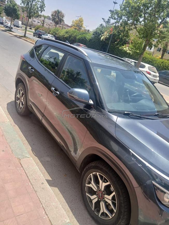 une voiture 1er main w