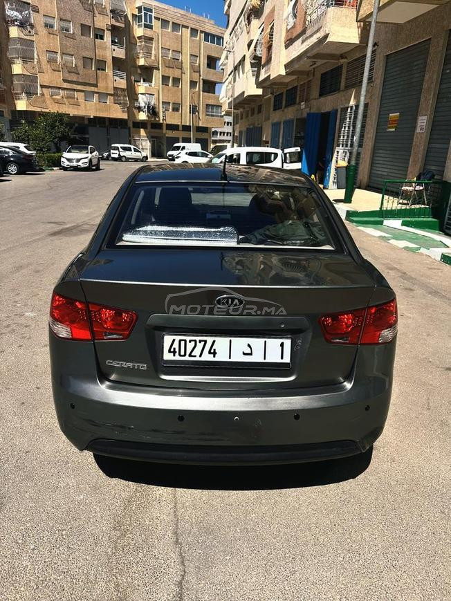 Kia cerato essence 