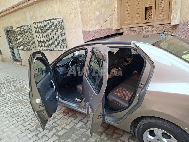 Dacia Logan 2014 très bon état - 2