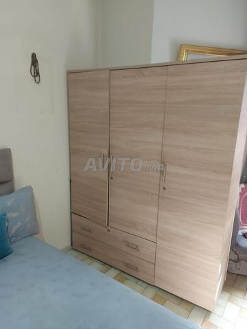 🪵 Armoire en bois avec tiroirs – 1 000 DH - 2