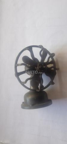 Mangeoire à stylos ancienne et rare en forme de ventilateur de bureau - 2