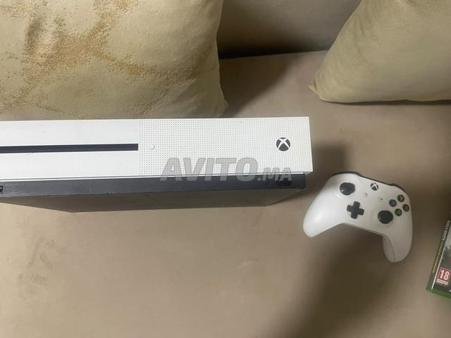 Xbox One S - 2