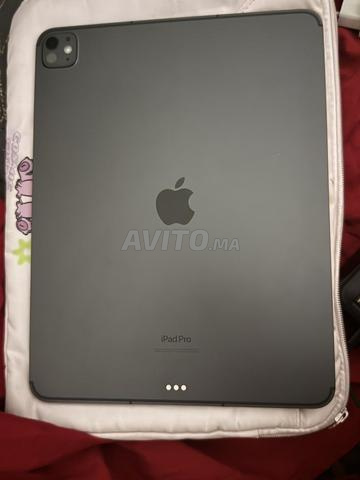 آيباد برو M4 13 بوصة 256 جيجابايت واي فاي وبطاقة SIM