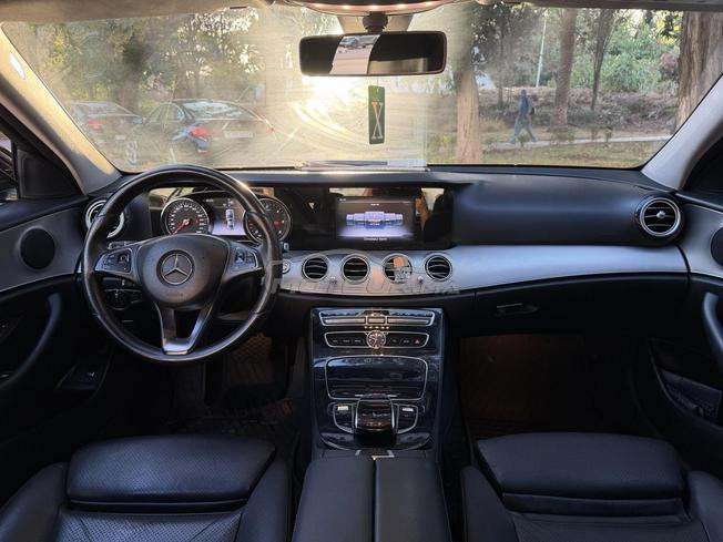 Mercedes E220