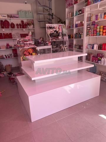 طاولة عرض للبيع MDF